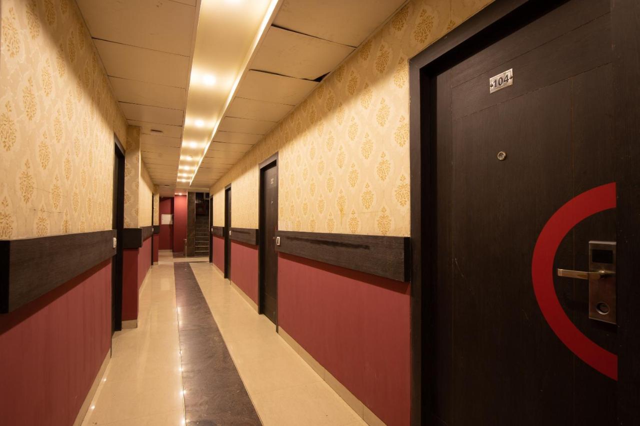 Hotel Minerva Residency - Near Grant Road Railway Station Мумбаї Екстер'єр фото