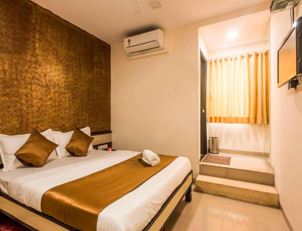Hotel Minerva Residency - Near Grant Road Railway Station Мумбаї Екстер'єр фото